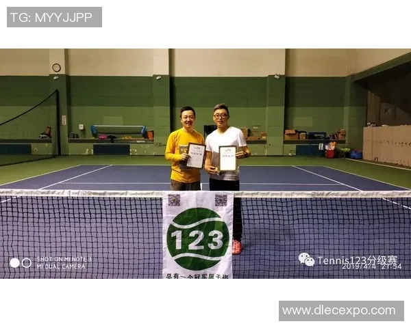 成都网球队与深圳网球队赛后复盘分析比赛经验与战术调整探讨