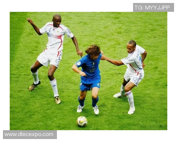 追忆前年离世的足球明星们的辉煌与传奇人生